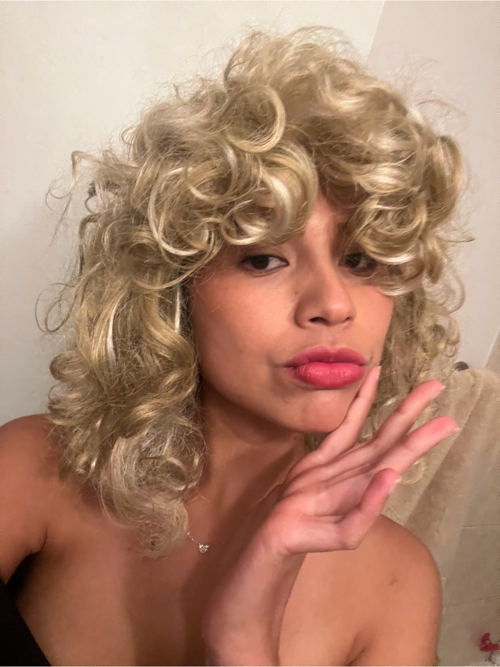 Blonde Curly Synthetic Women's Wig - Soft Volume